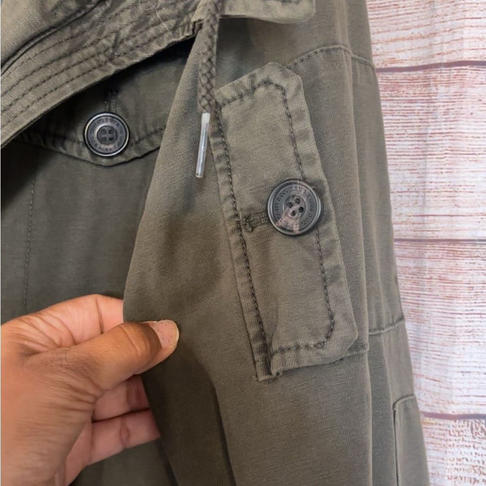 Levi’s Olive Green Women's Utility Jacket - Picture 8 of 13